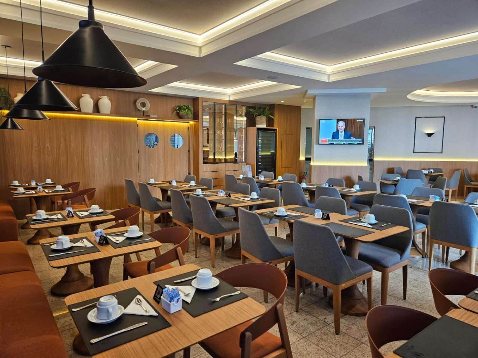 Hotel Metropole Маринга Екстер'єр фото